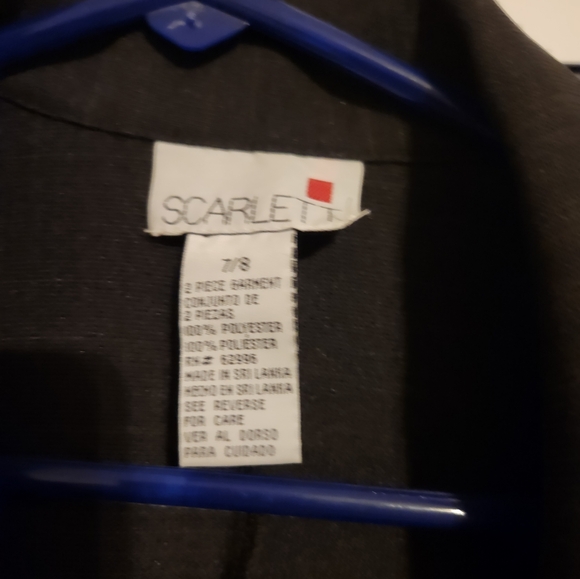 Womens suit with skirt and jacket.  Size 7/8. Great condition. - Picture 6 of 11